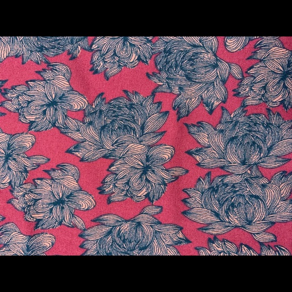 BNWOT LulaRoe Julia - Picture 2 of 3
